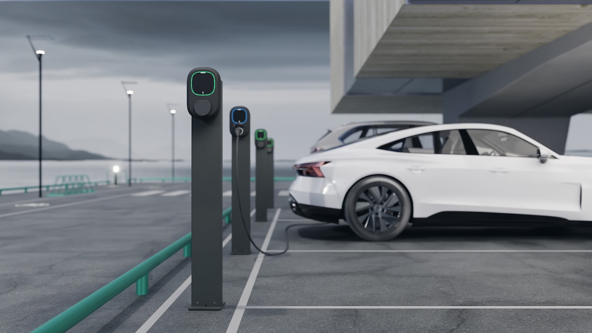 Commercial electric vehicle charger