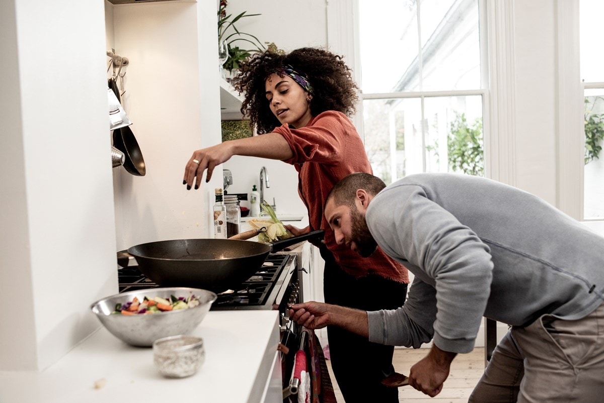 agl_ps_image_kitchen-couple-gas-cooktop
