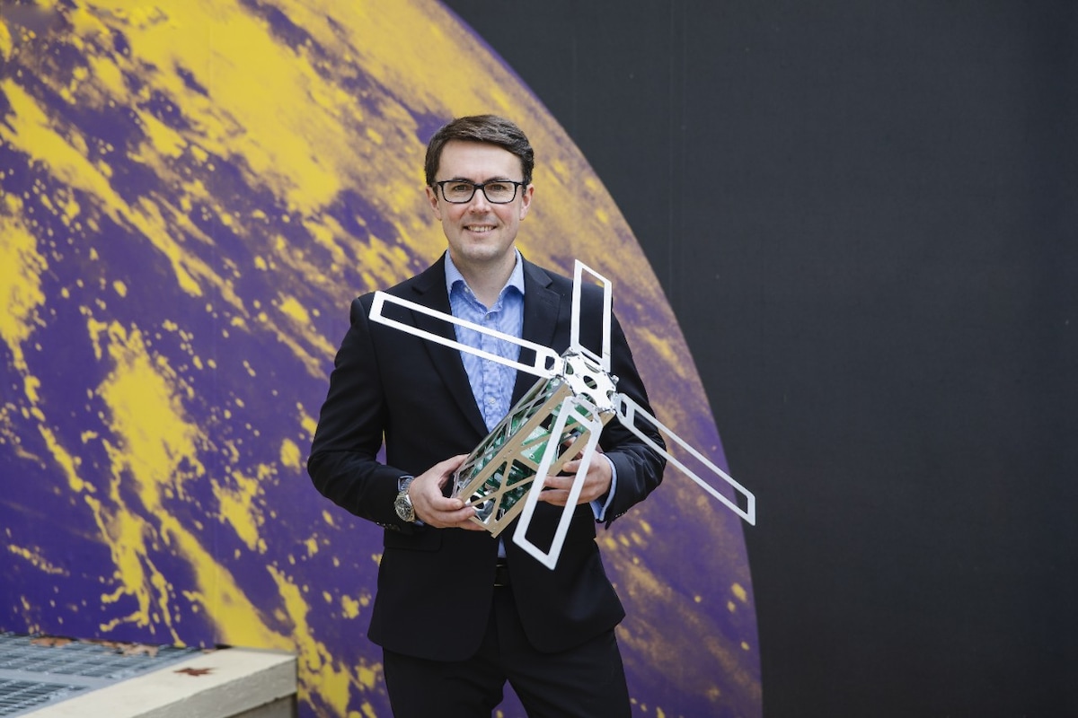 Dr Alex Grant myriota