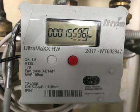 Gas meter with cyclonic display. 