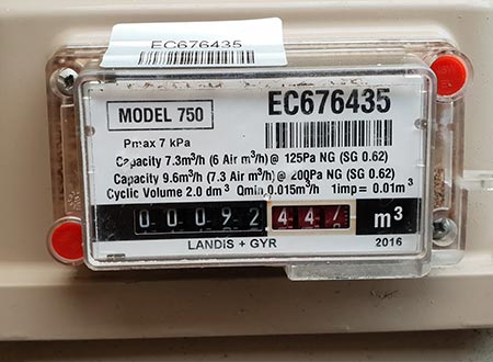 Gas meter with cyclonic display. 