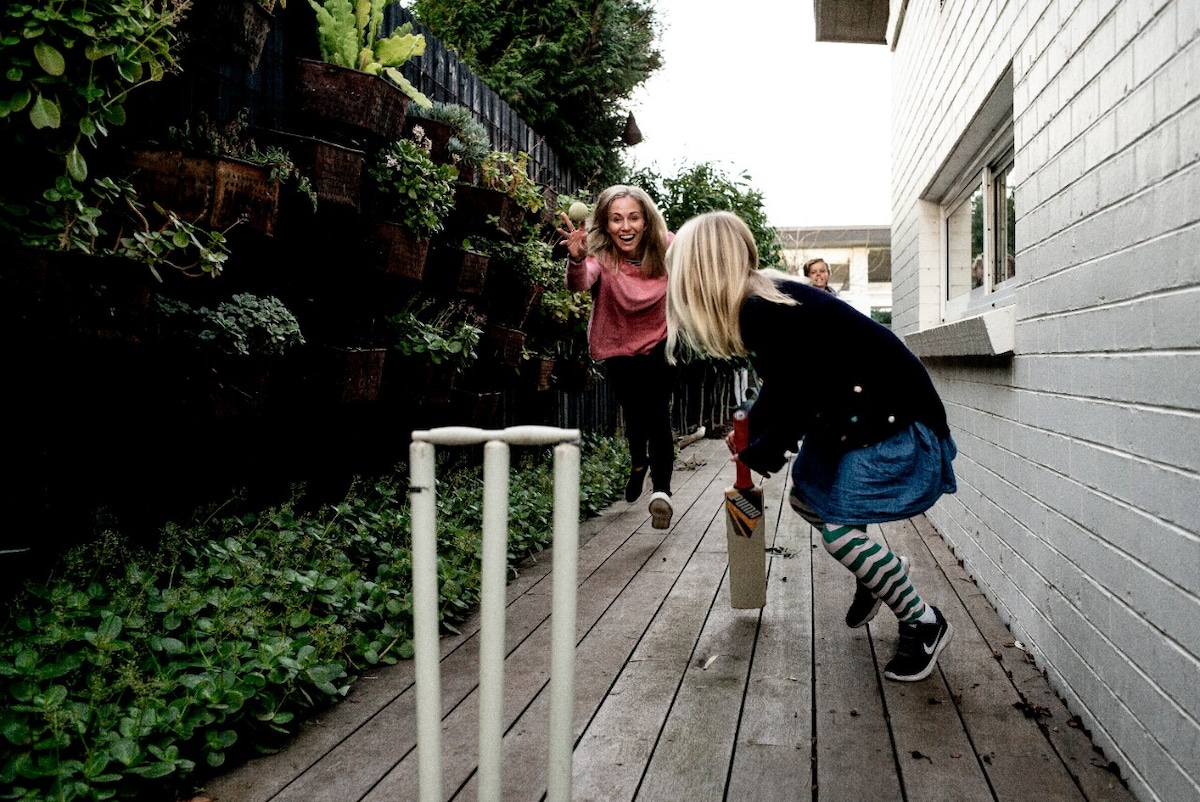 Backyard cricket